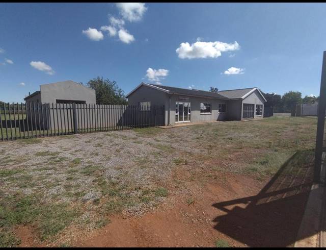 OFFICE FOR SALE IN HIGHBURY